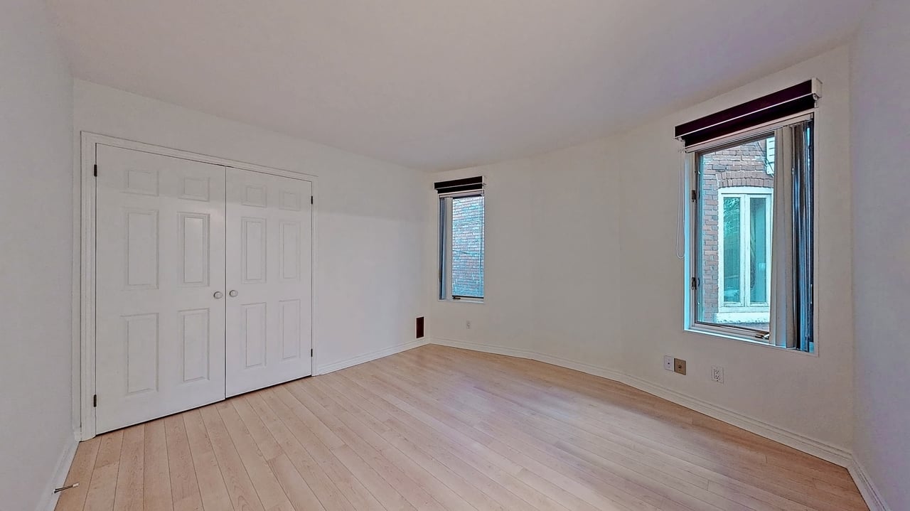 107 Macpherson Ave