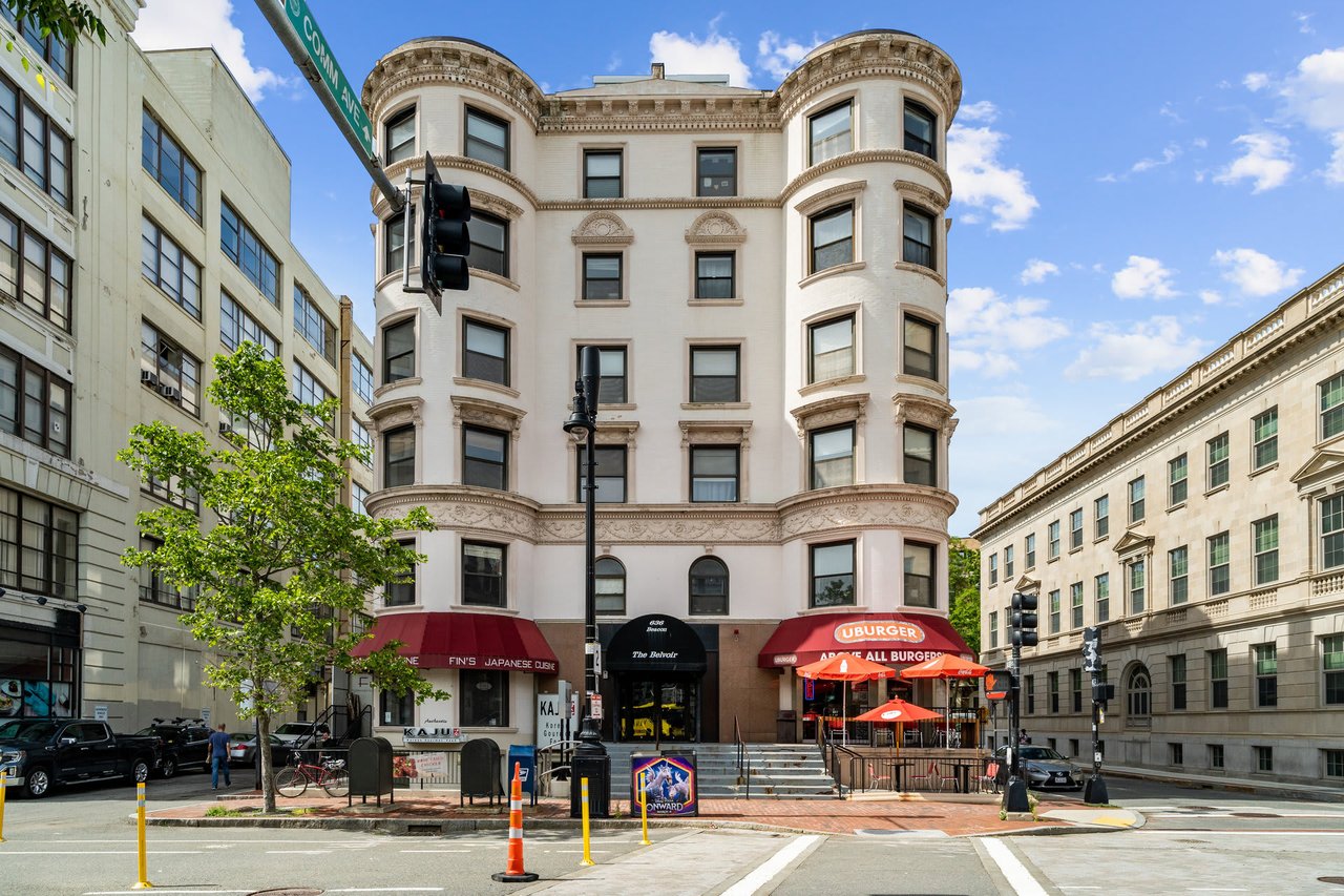 636 Beacon Street, Unit 606