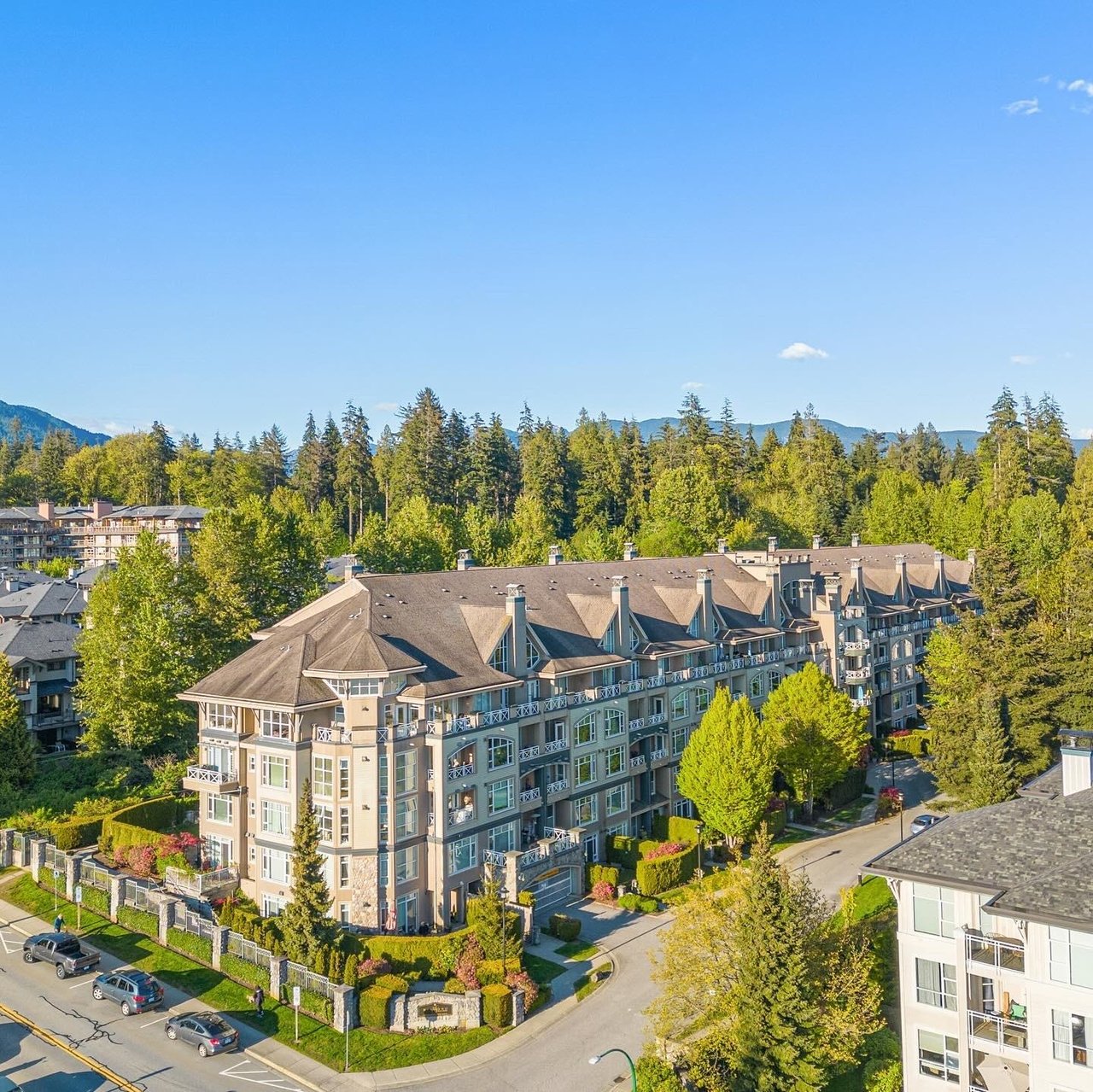 309-3600 Windcrest Drive, North Vancouver