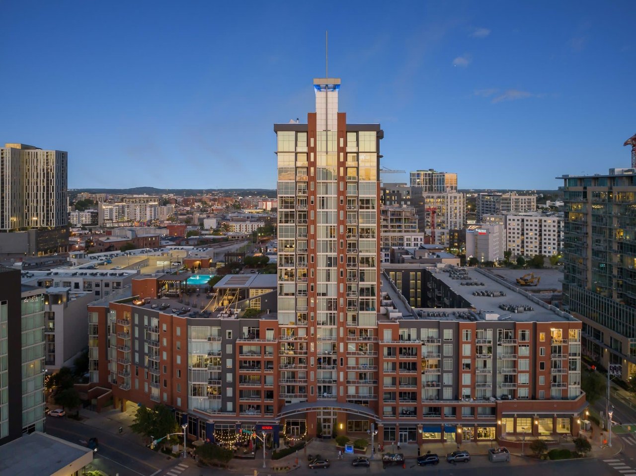 Icon in the Gulch condo exterior in Nashville's Gulch neighborhood, showcasing modern design and high-rise architecture.