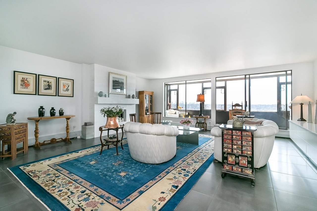 1702-320 Royal Avenue, New Westminster