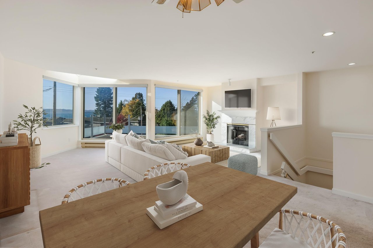 208-2433 Bellevue Ave