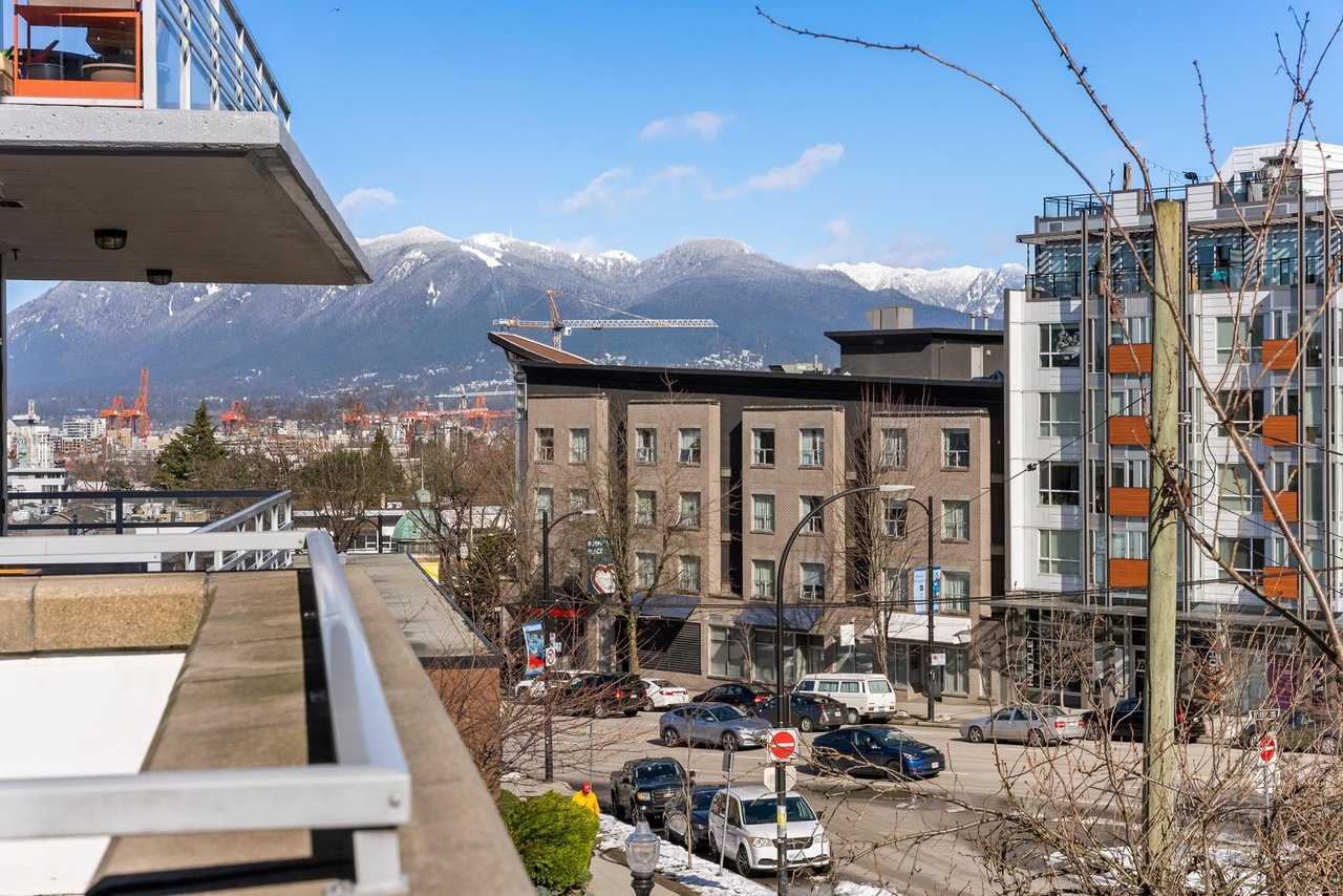 313-298 E 11th Avenue, Vancouver