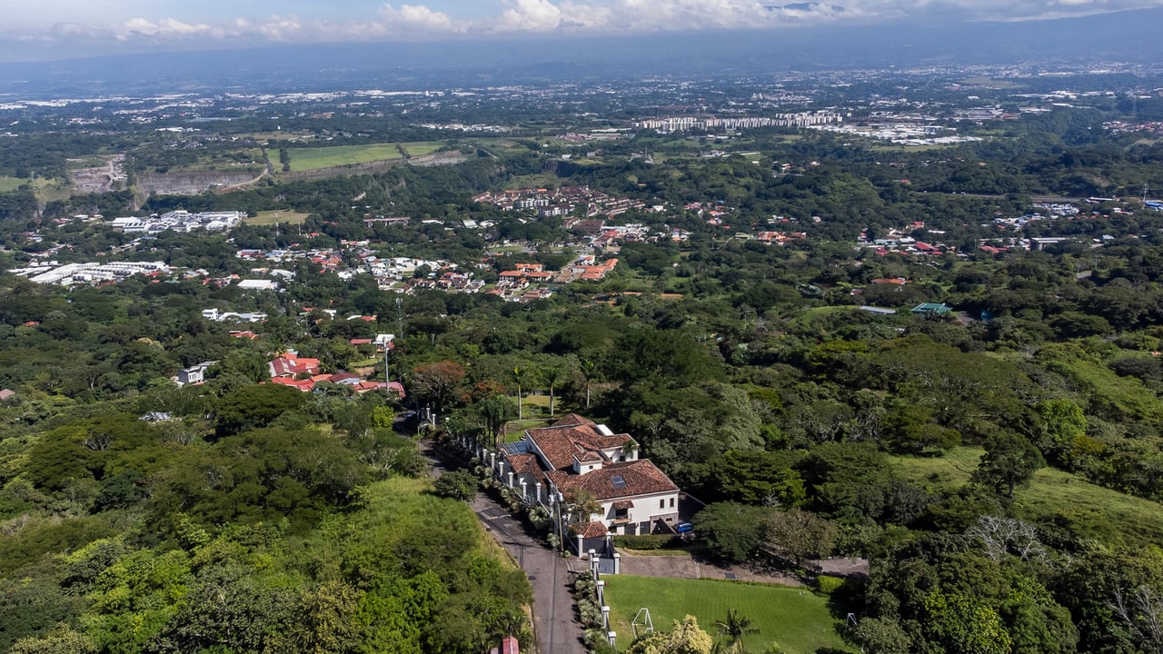 Panoramic View Mountain Estate, Ciudad Colon, San Jose