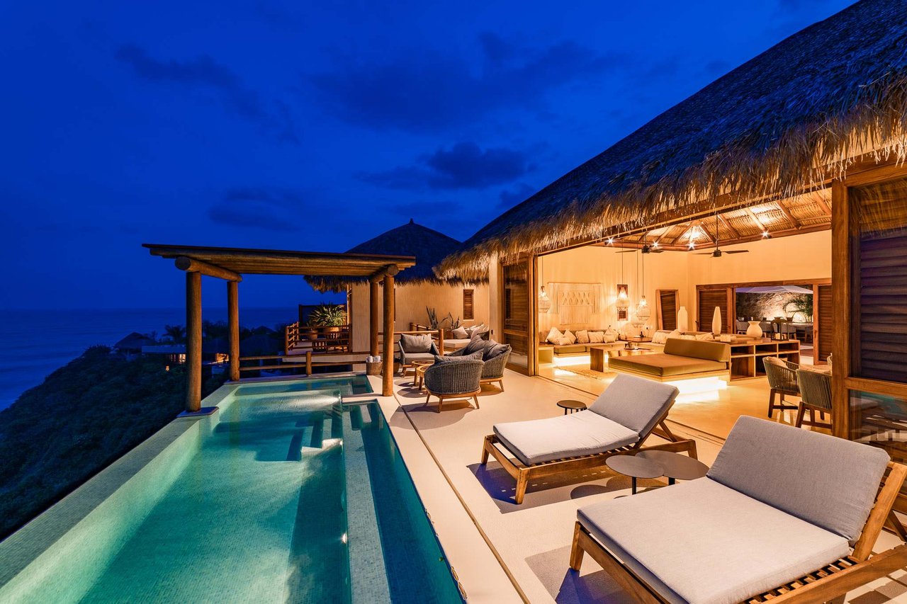 4 bedroom, Single Family Homes, Villa Playa, Montecito Beach Village