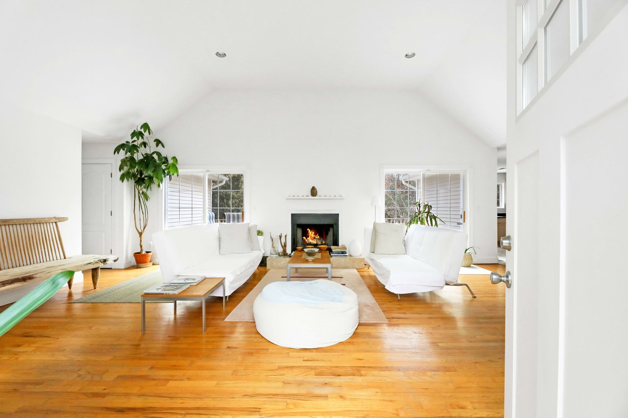 Undisclosed Address, East Quogue