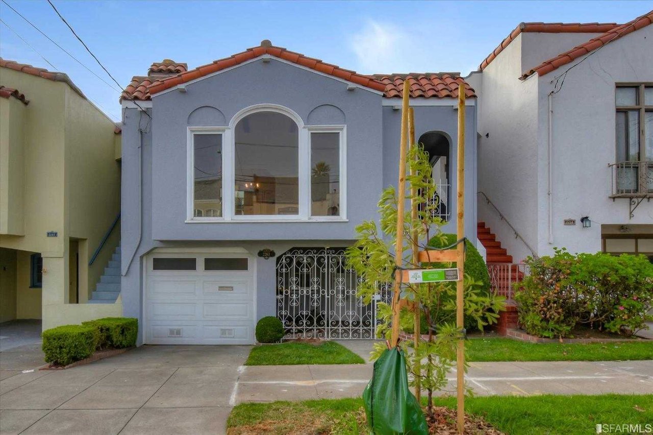 2263 35th Ave