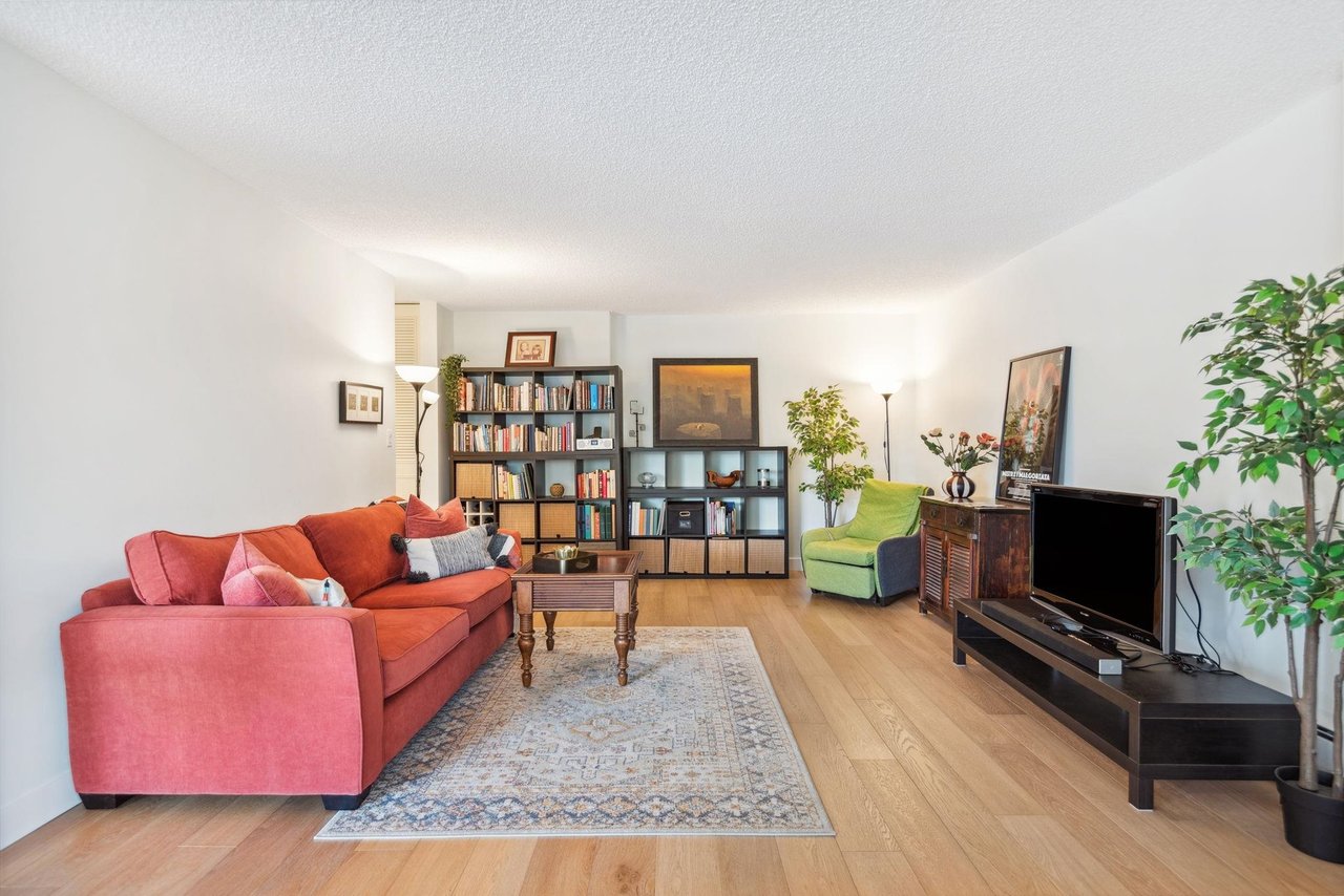608-2101 Mcmullen Ave