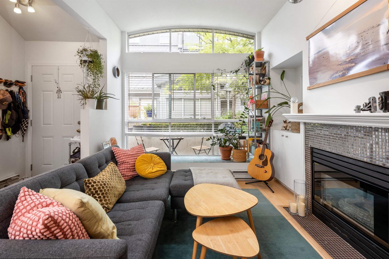 35-1385 W 7th Ave
