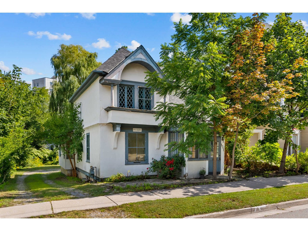 131 Chisholm St