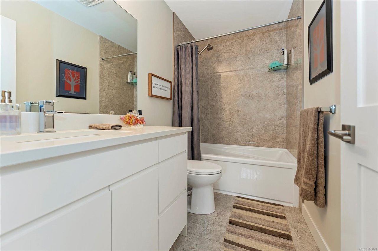 2857 Turnstyle Cres