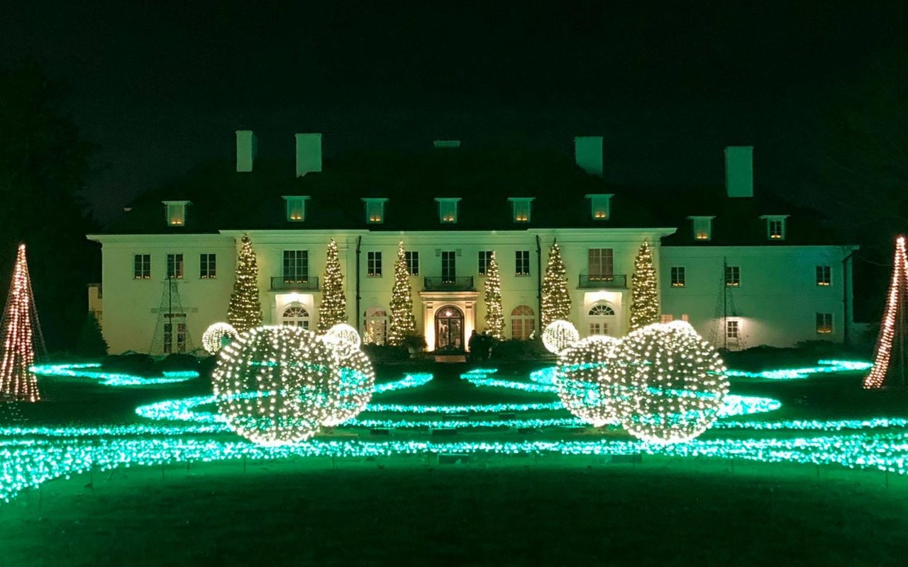 Holiday Magic Awaits: Must-See Light Displays Around Indy