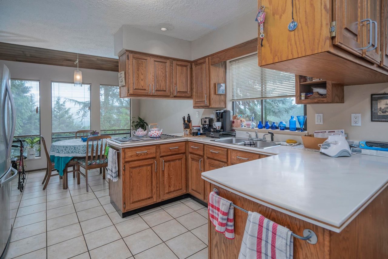 1305 Charter Hill Dr