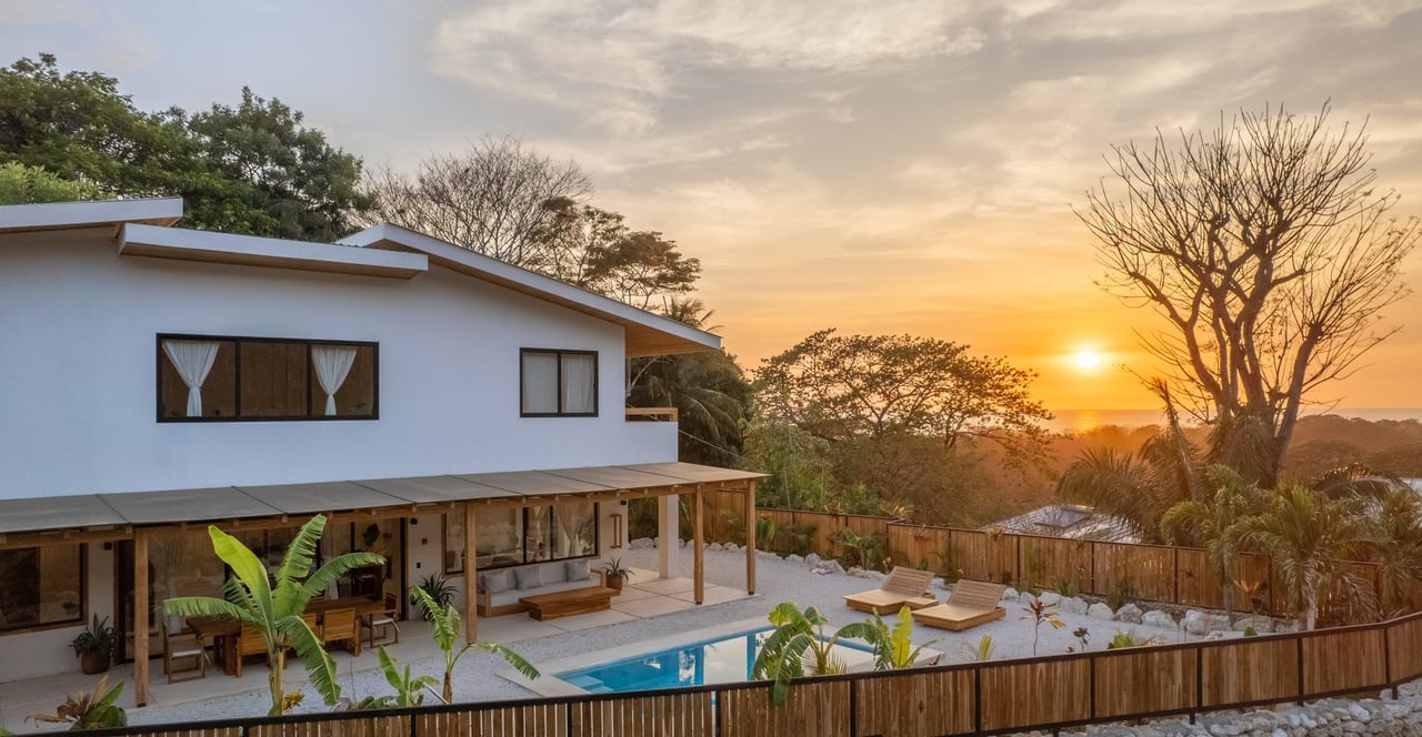 Modern Sunset View Villa, Santa Teresa, Puntarenas