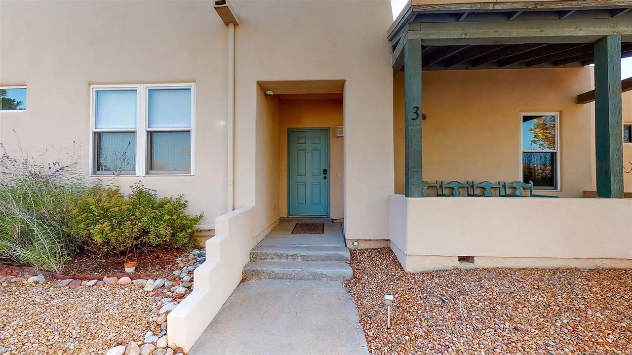 3 Butterfly Bush Ct