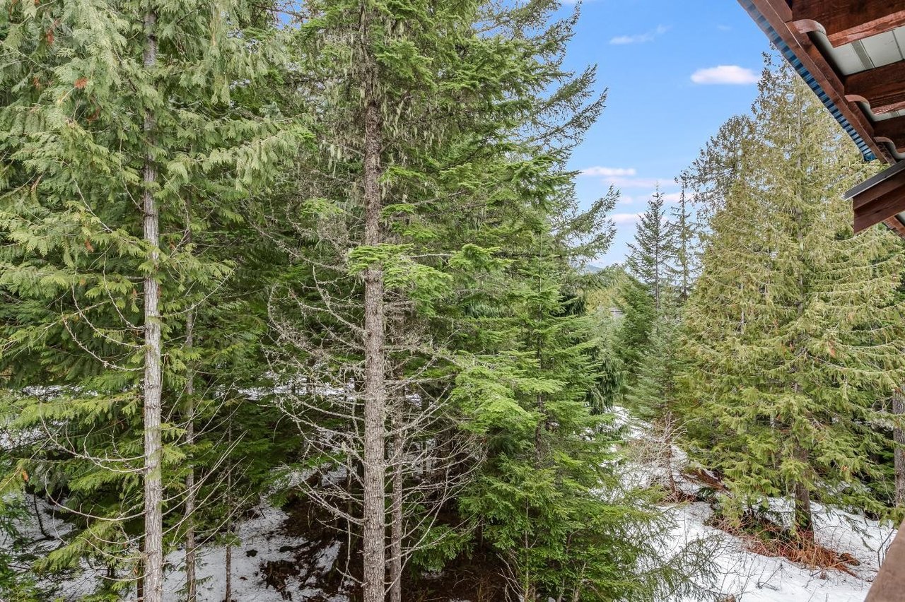 404 G4-4653 Blackcomb Wy