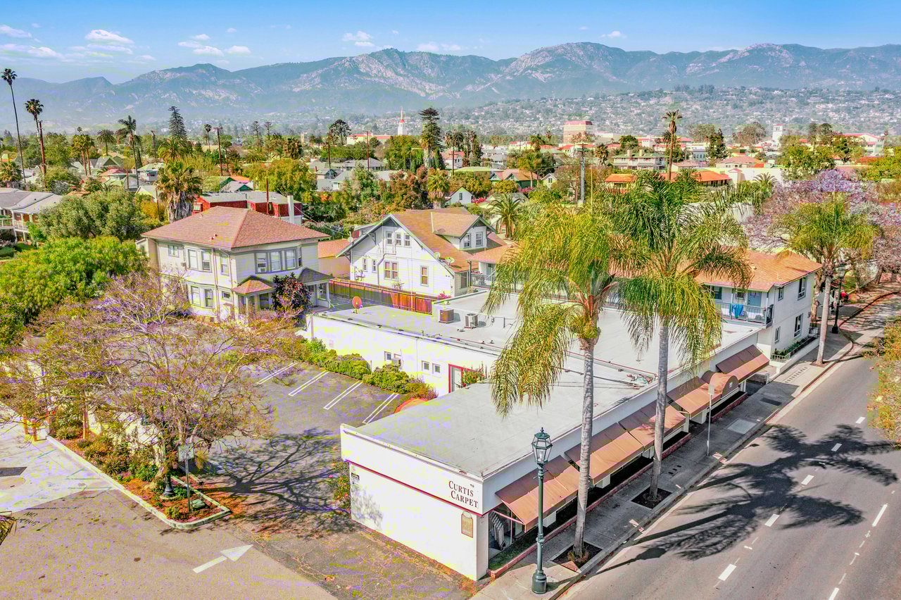 320 W Carrillo Street