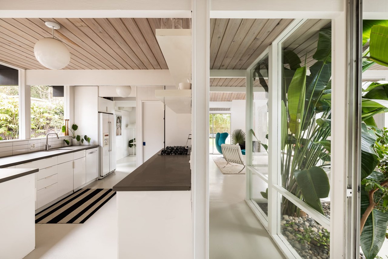 Rummer Dream House in Vista Brook