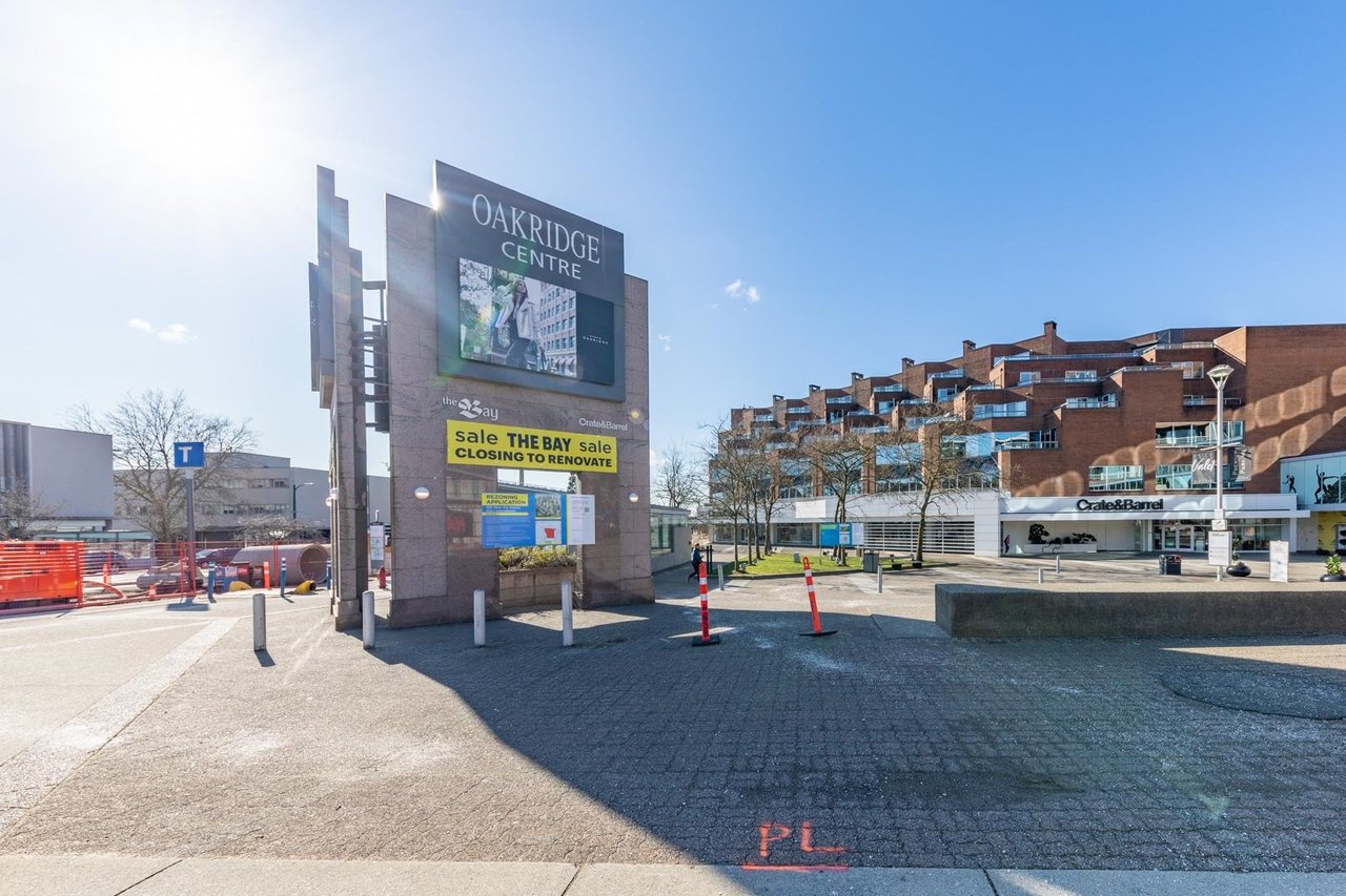 401-4988 Cambie St