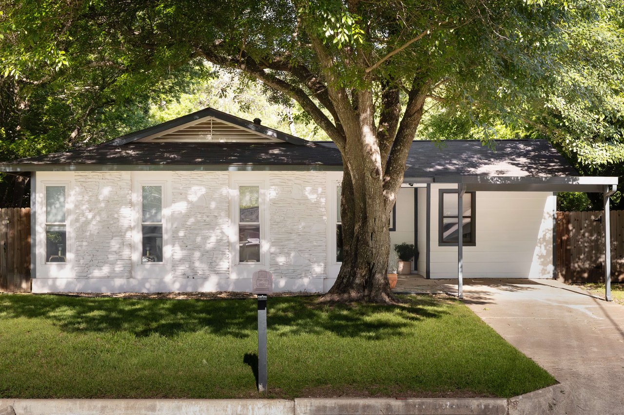 2906  Burning Oak Dr.