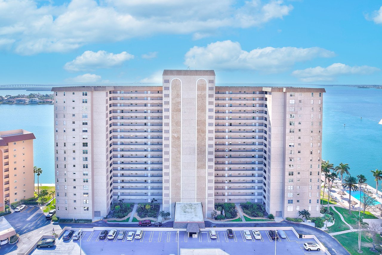 5200 Brittany Dr S, #804, St Petersburg, FL 33715