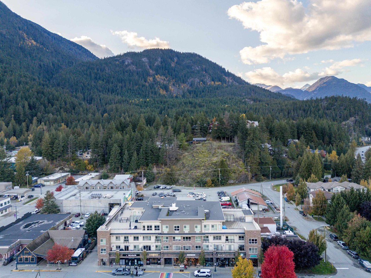 213-7445 Frontier St