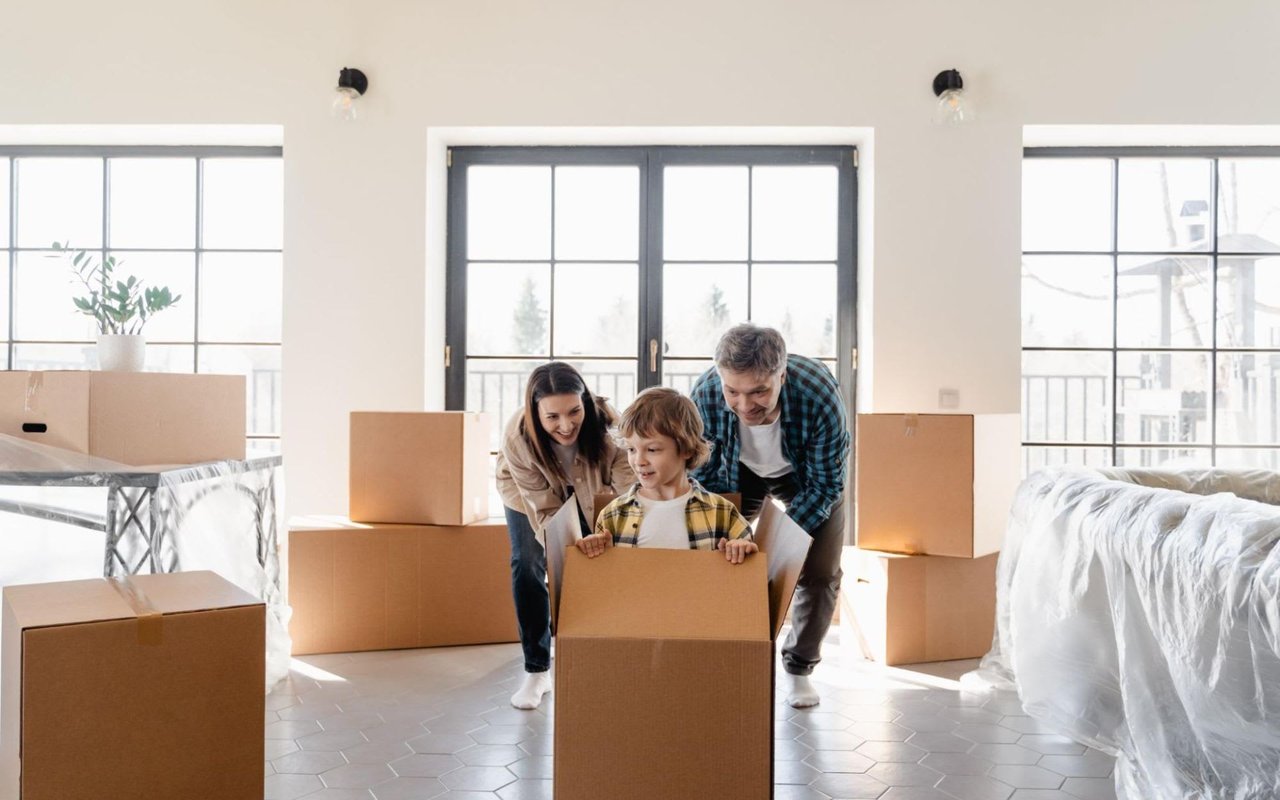10 Tips To Make Moving Less Stressful