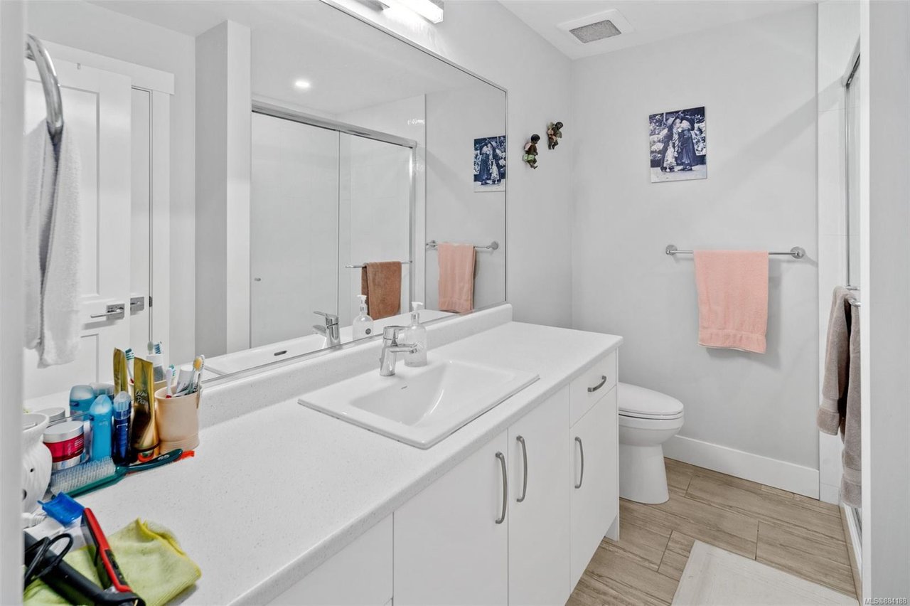 2544 West Trail Crt, Sooke