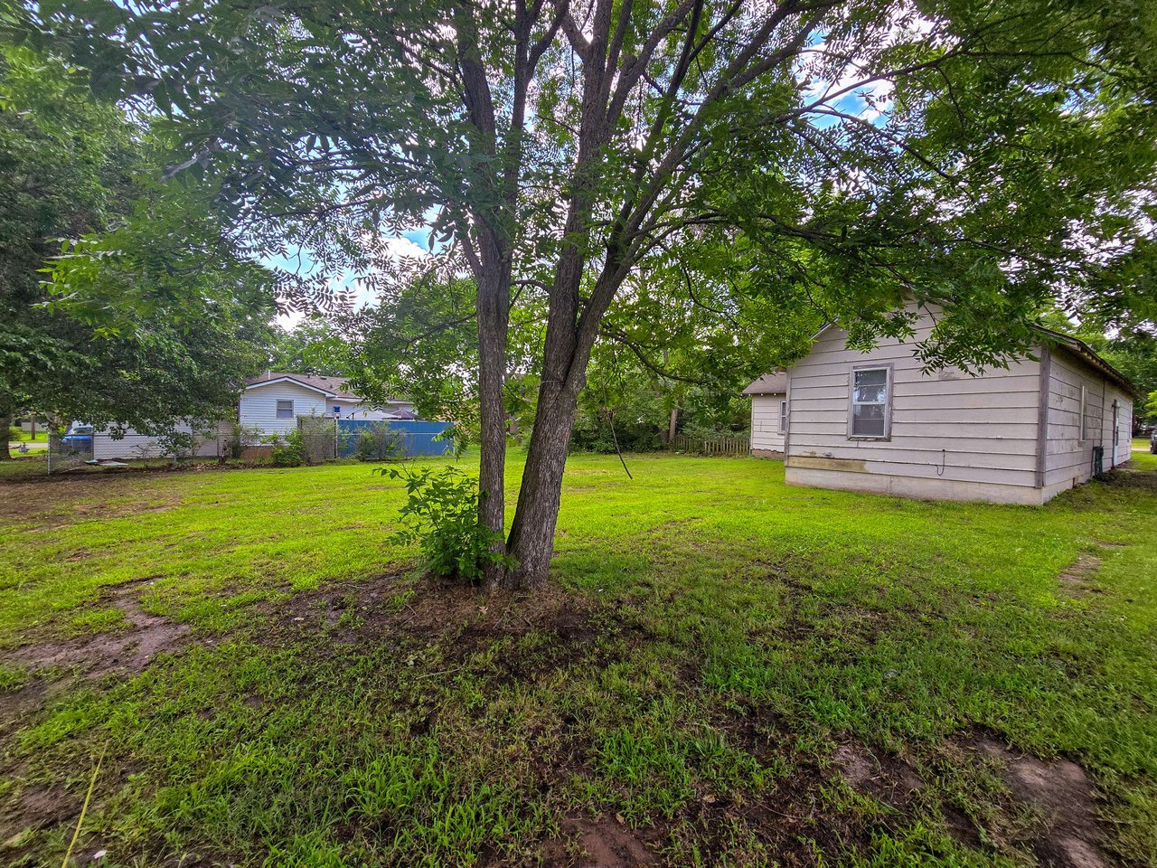 209 E Main St