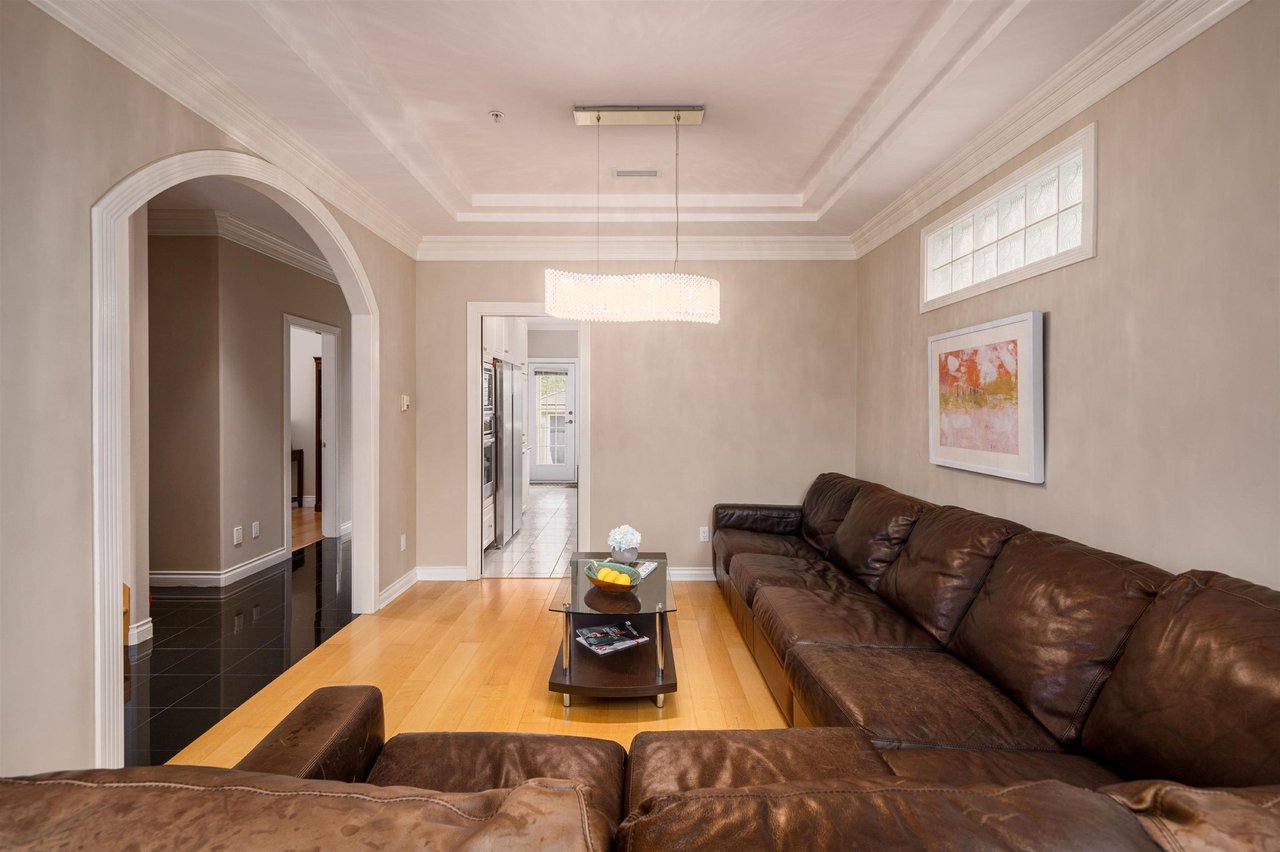 2716 W 42nd Ave