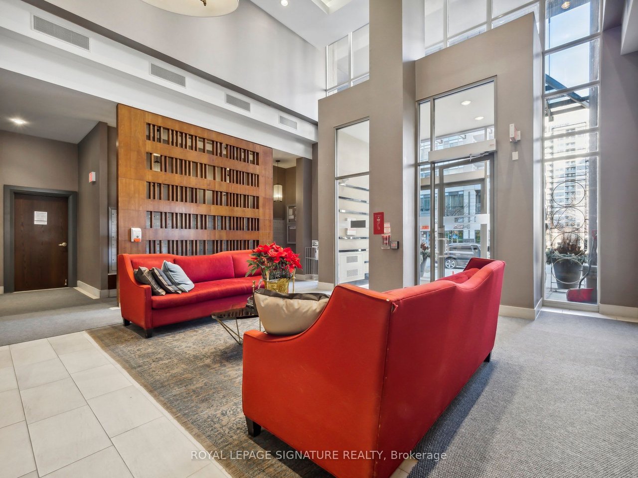 18 Kenaston Gdns 804