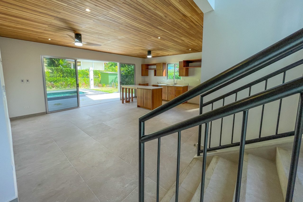 Low-Maintenance 3-Bedroom Villa With Pool & Peaceful Terraza On Calle Buganvillea In Ojochal Costa Rica