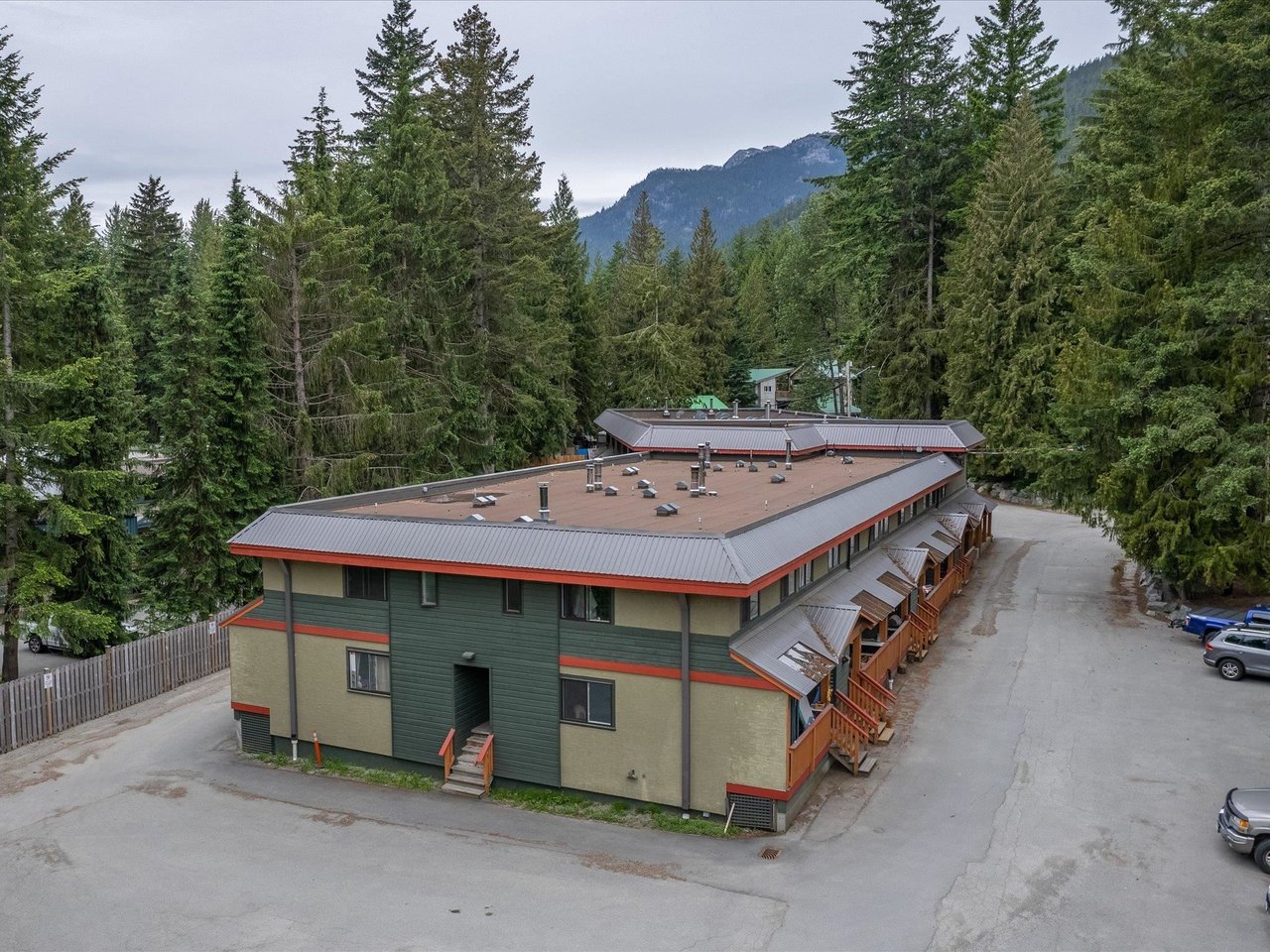 9-8100 Alpine Wy