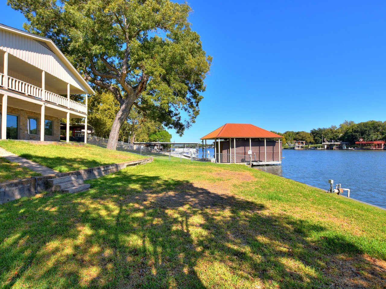 2642 Williams Lakeshore