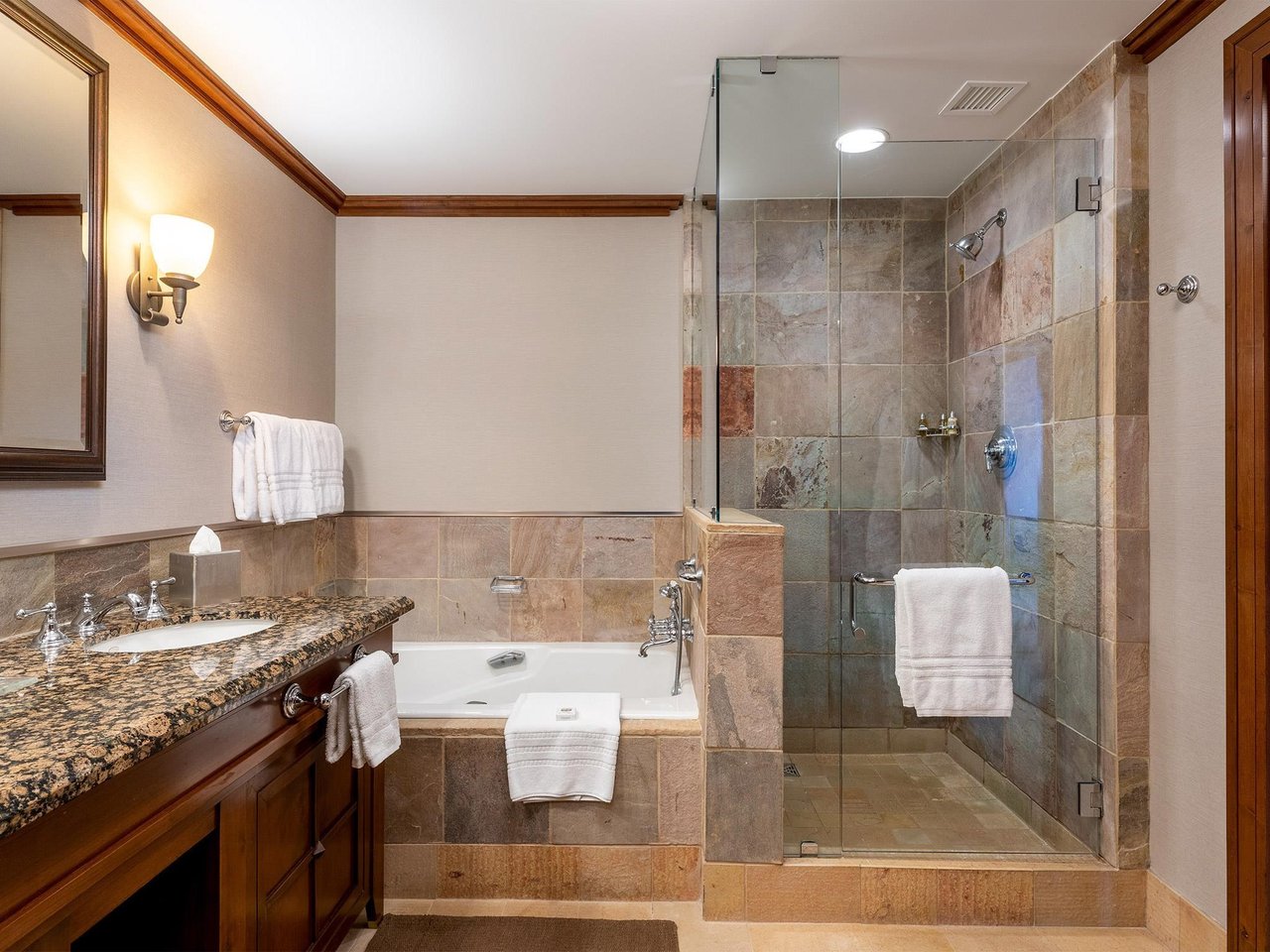562-4591 Blackcomb Wy