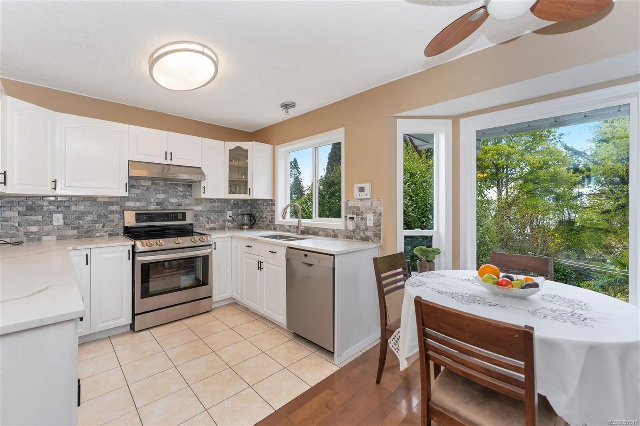 3393 Aloha Ave