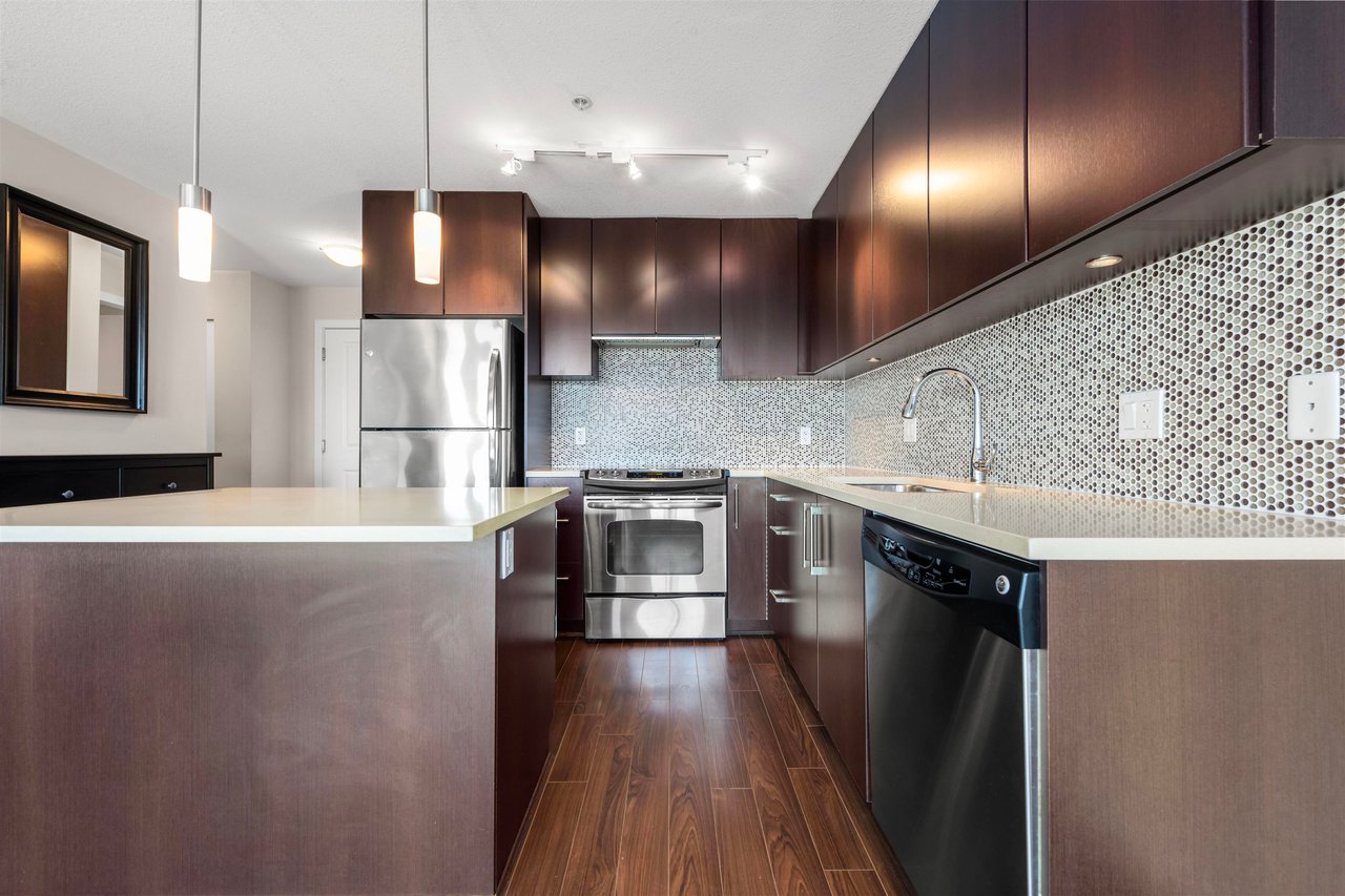 307-15795 Croydon Dr