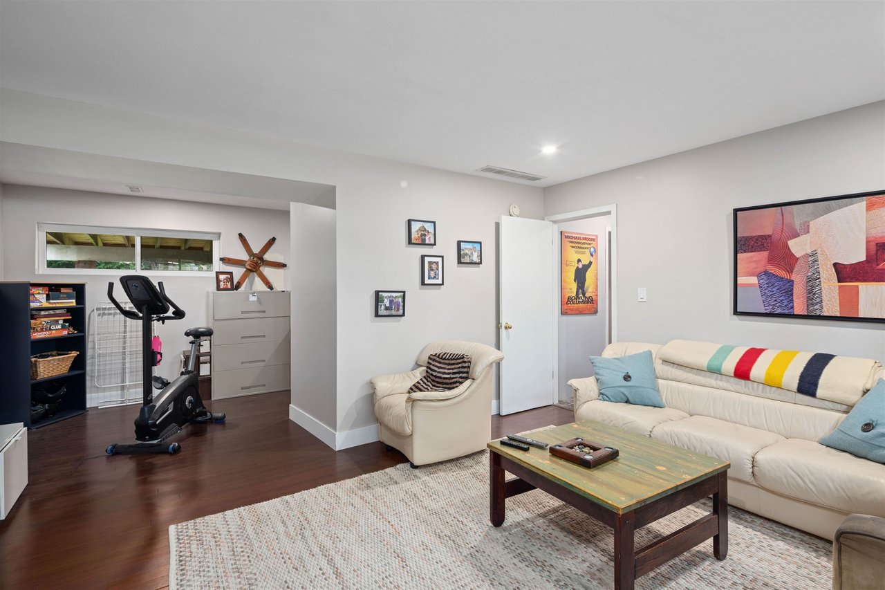 2544 Orkney Wy