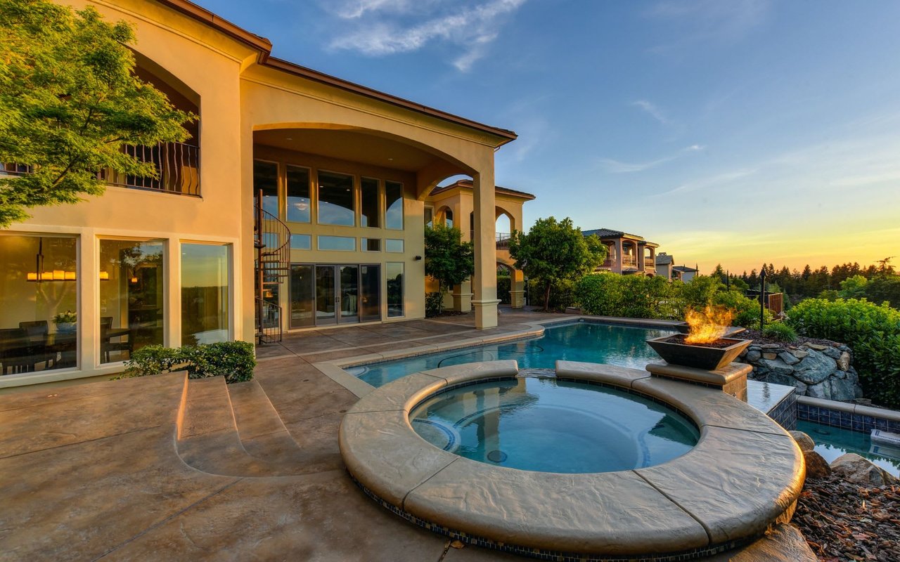 Tips For Buying And Selling A Home At The Same Time In Red Bluff