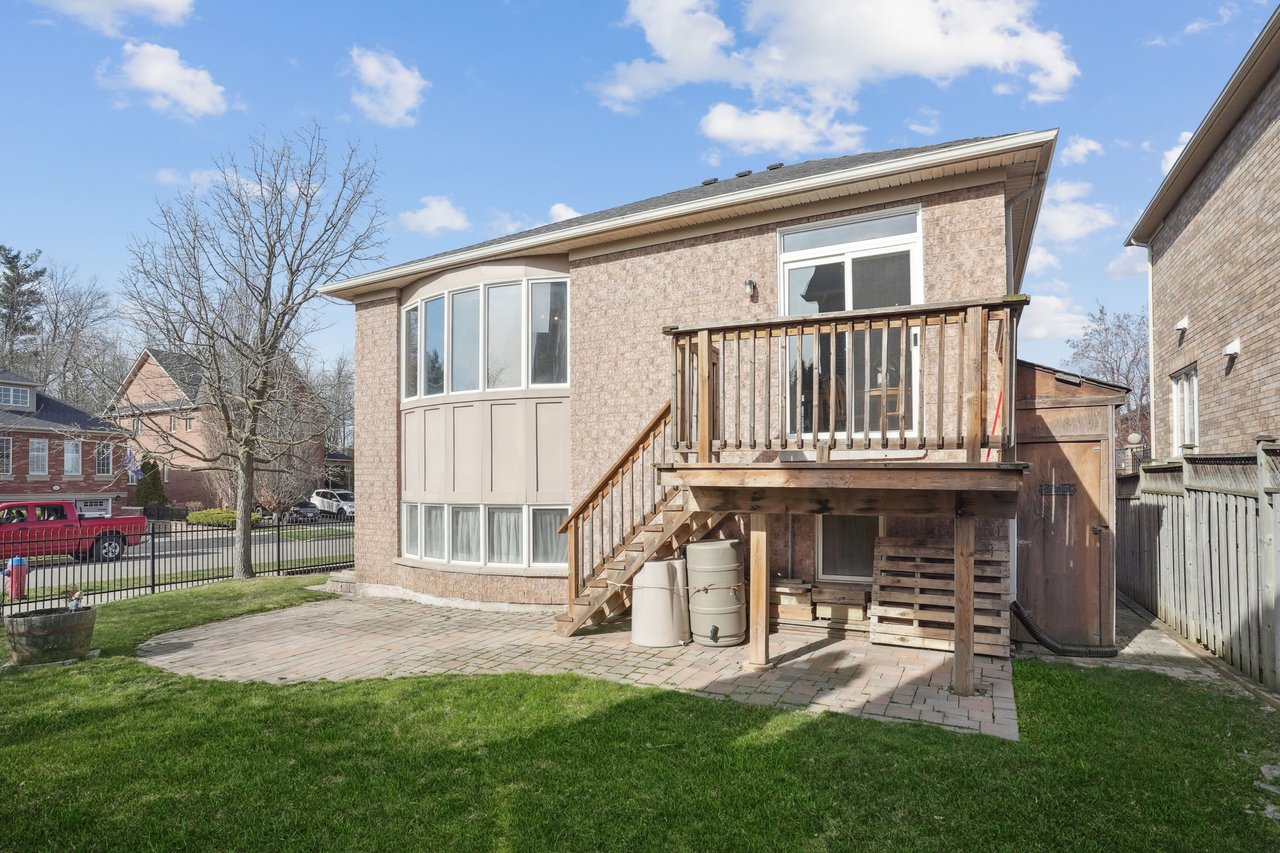 Raised Bungalow in desirable Westoak Trails