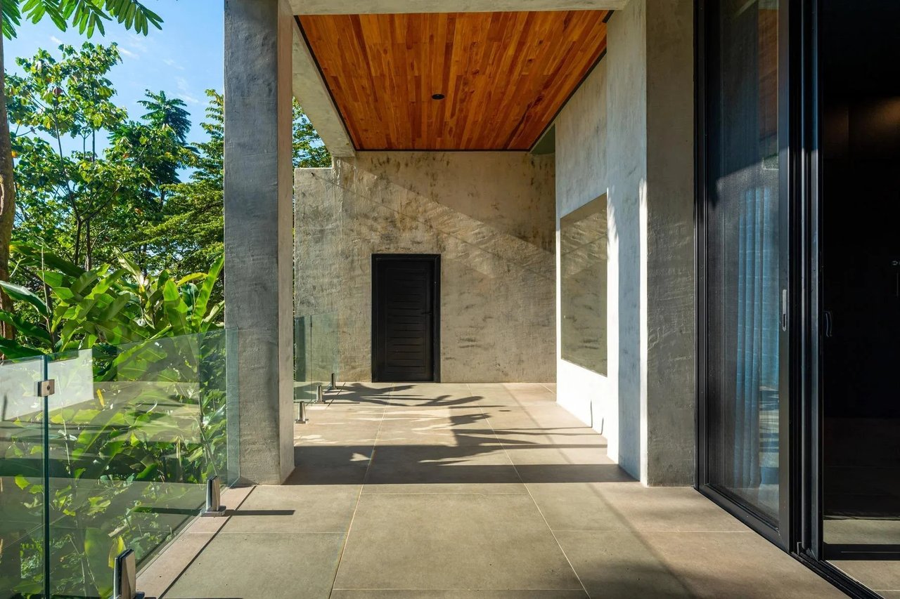 Rooftop Pool Modern Luxury Estate, Manuel Antonio, Puntarenas