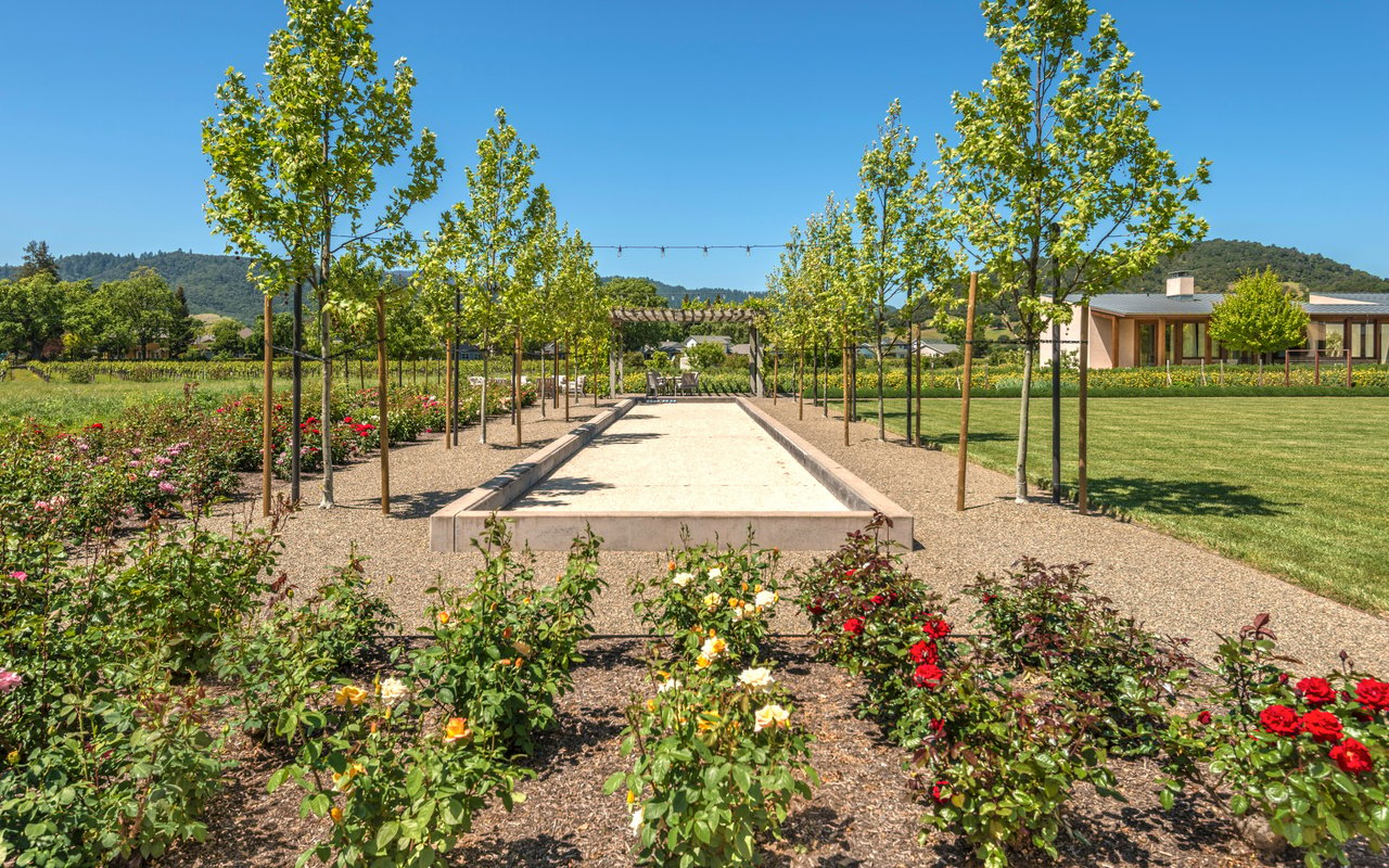 Yountville Cross, Yountville