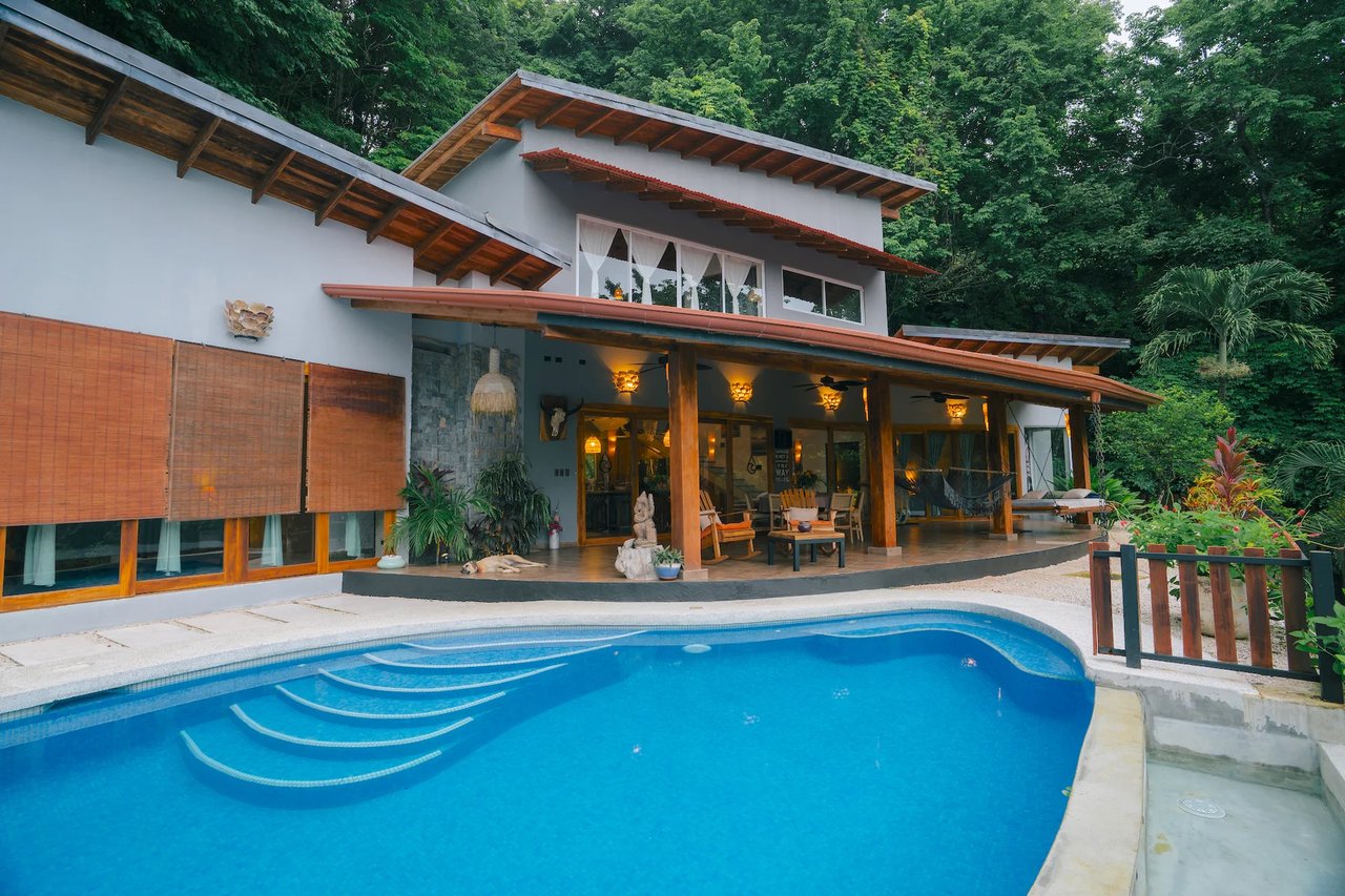 Balinese Vacation Rental Estate, Santa Teresa, Puntarenas