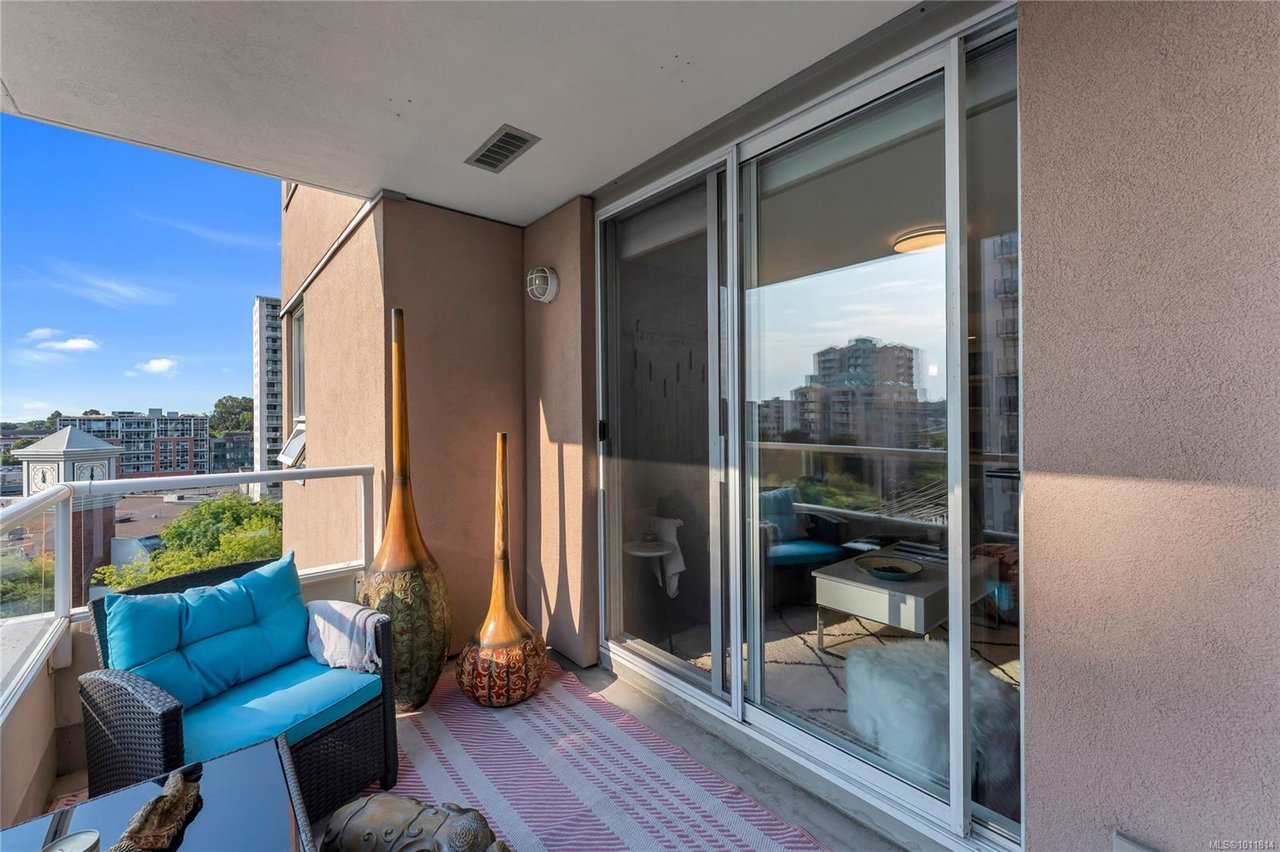 803-930 Yates St, Victoria