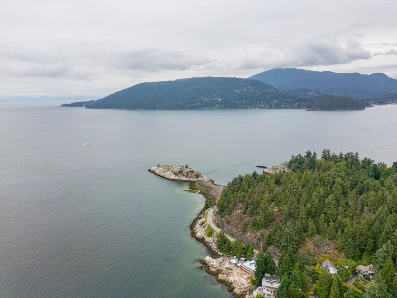 6820 Hycroft Road, West Vancouver