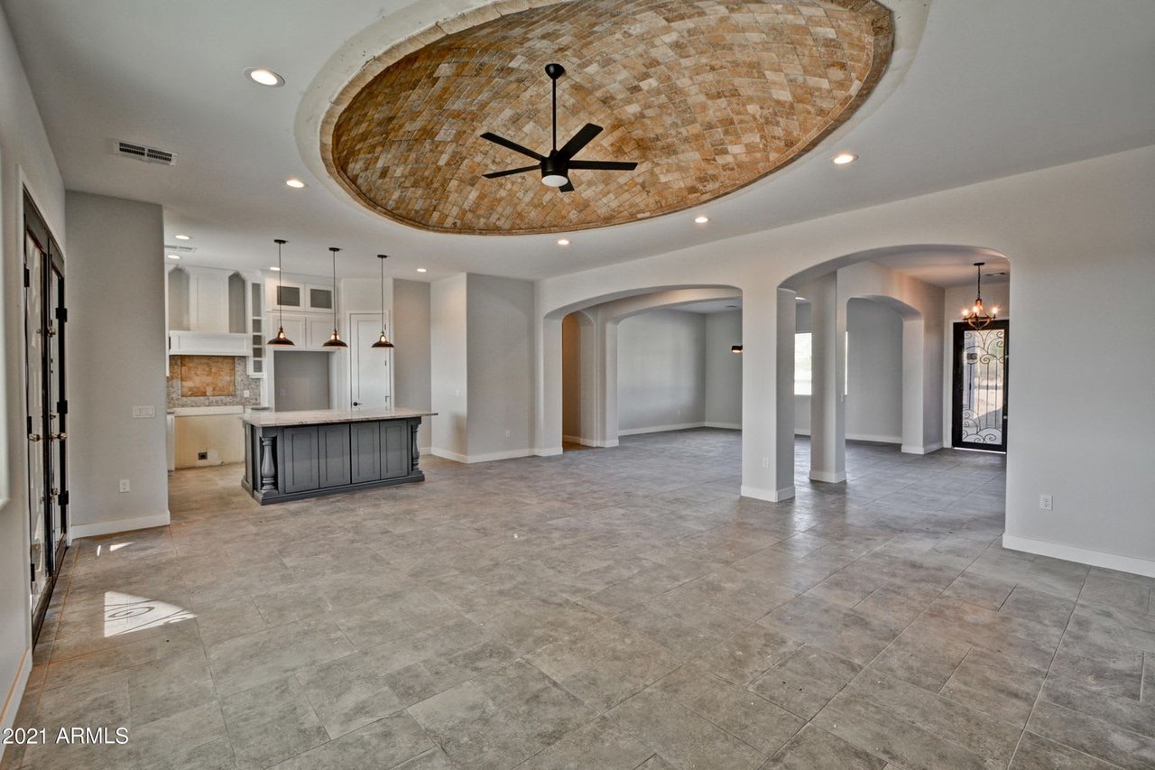 8508 N. Buena Vista Dr.