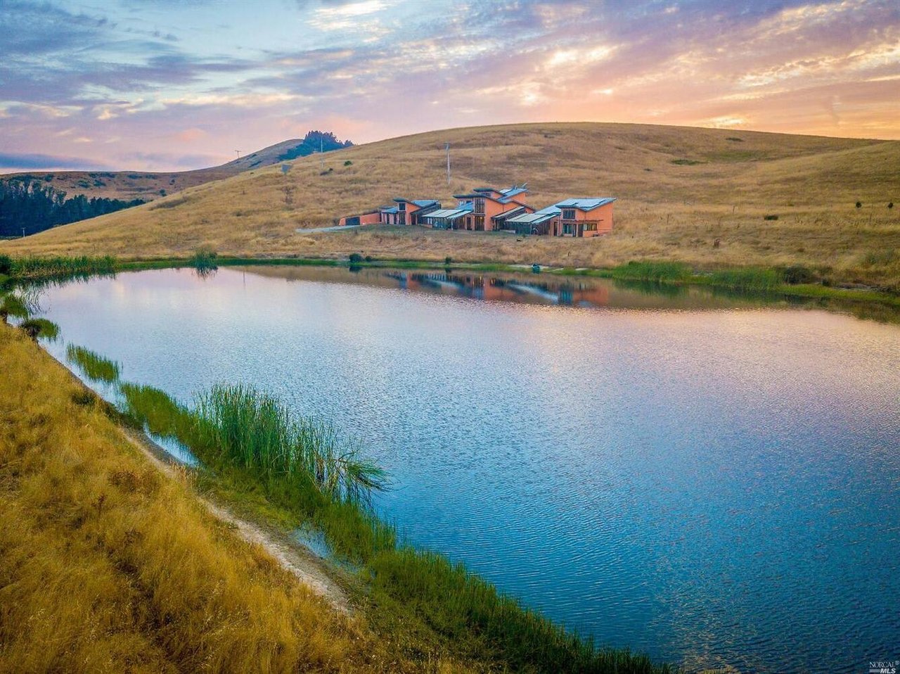 1100 Vly Frd Freestone Rd