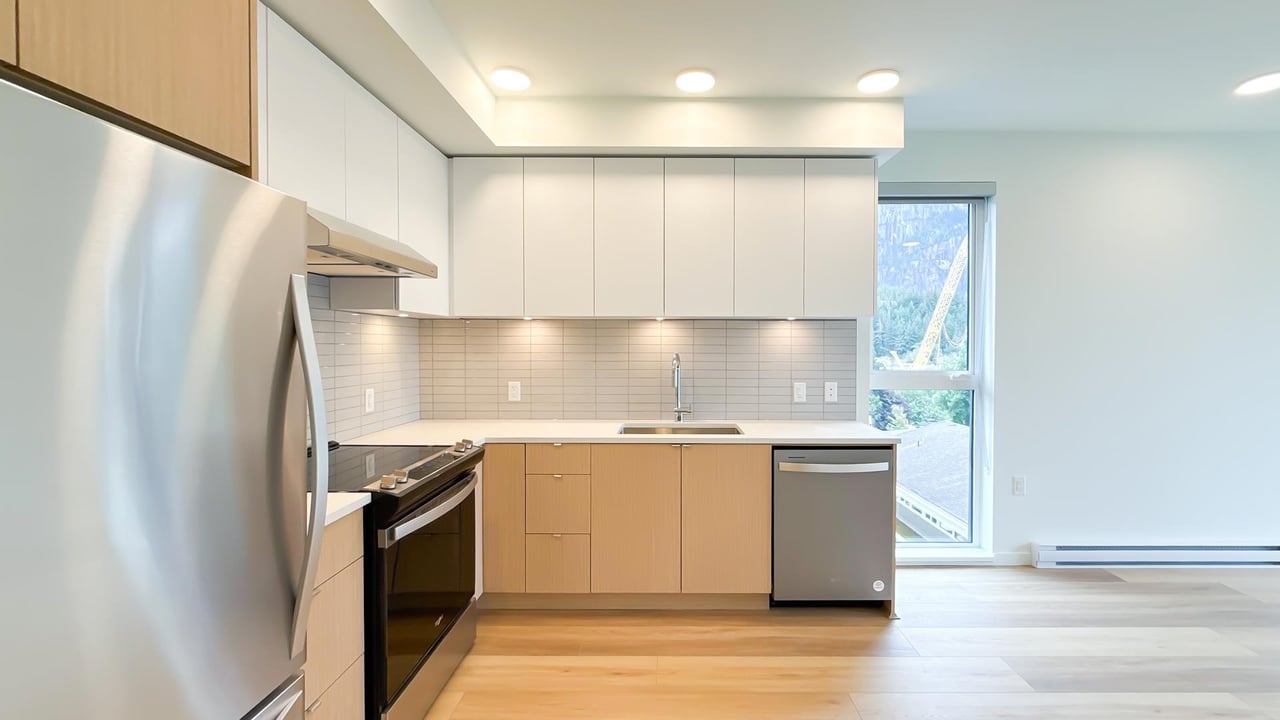 508-37994 Second Ave