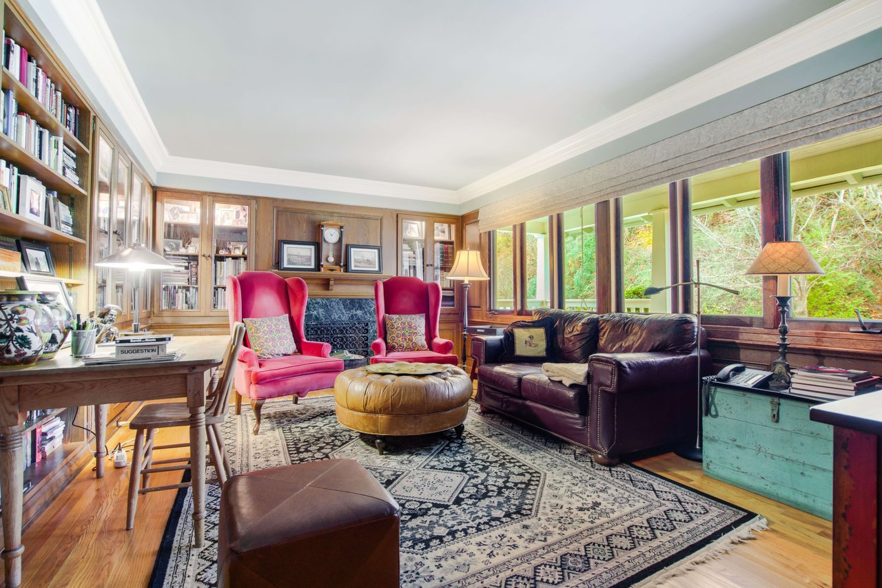 12184 Laurel Terrace Dr