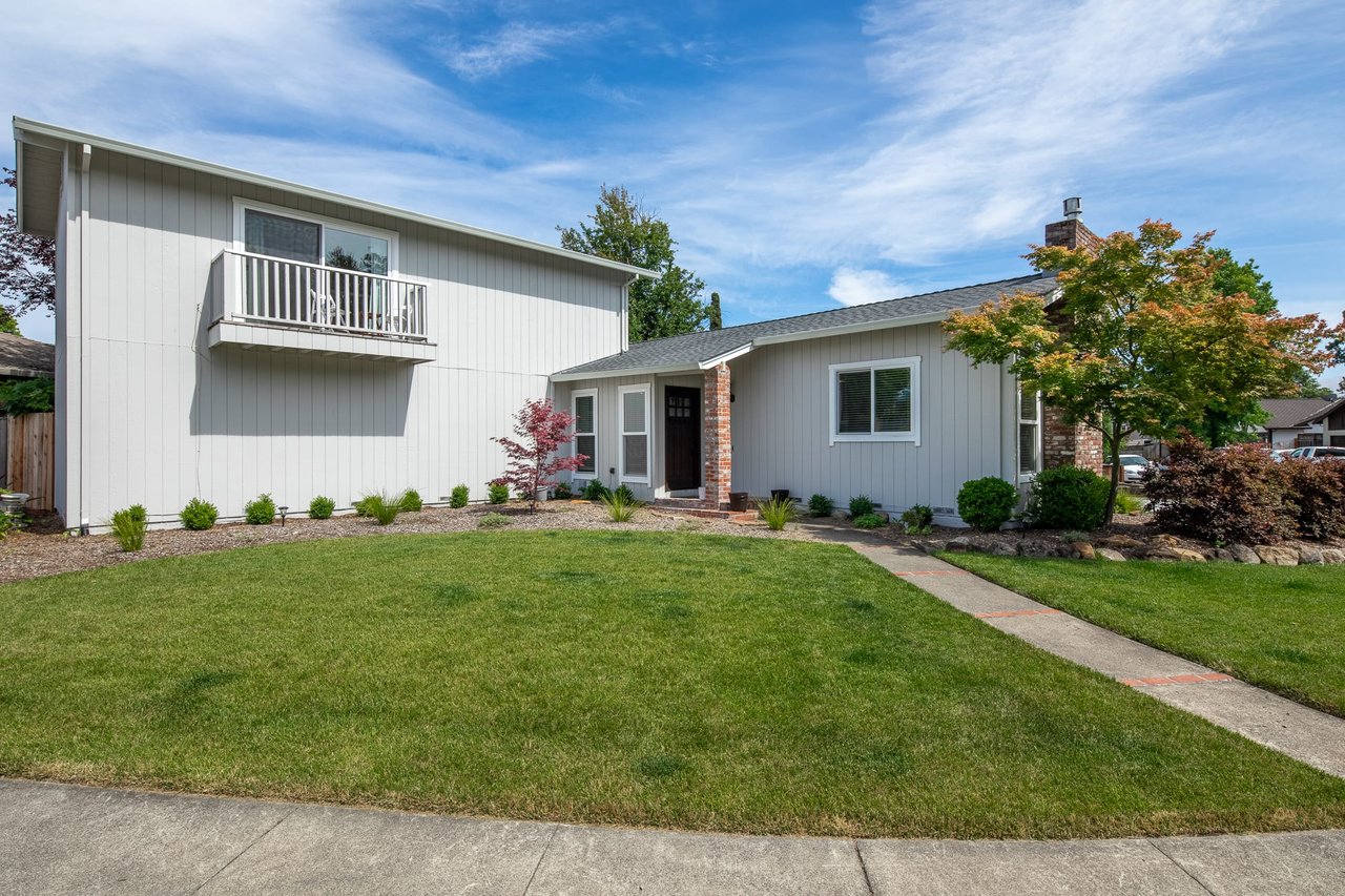 Stylishly Updated Rincon Valley Home